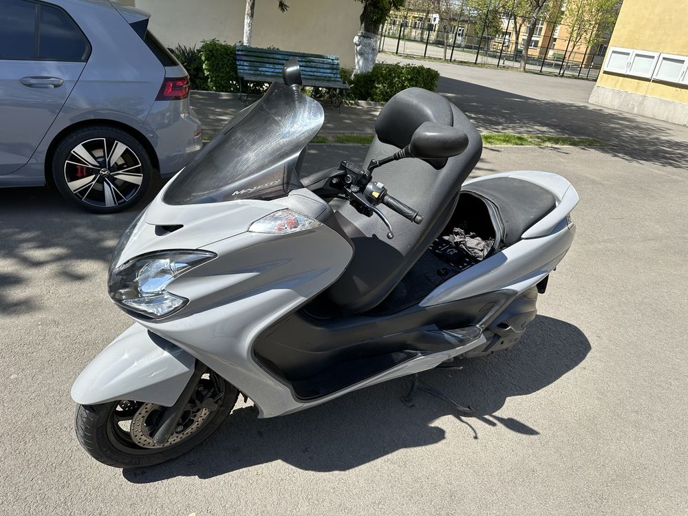 Yamaha majesty 400