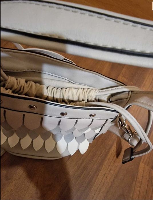 Geanta superba tip sac