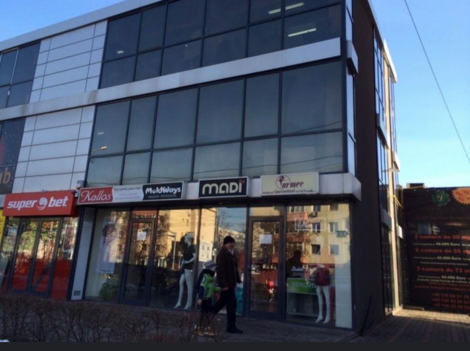 Spatiu Comercial de Inchiriat - Cladire Noua - Zona Podu Roş,Bulevard