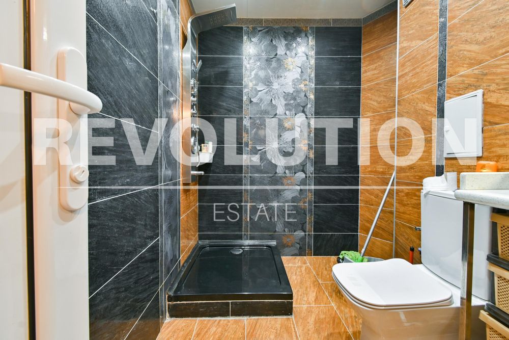 Двустаен апартамент в ж.к. Студентски град.