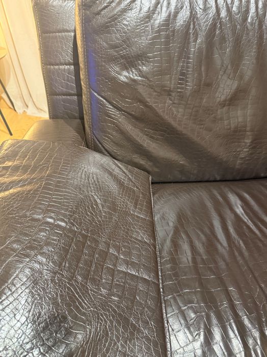 Кафяв кожен диван 2бр