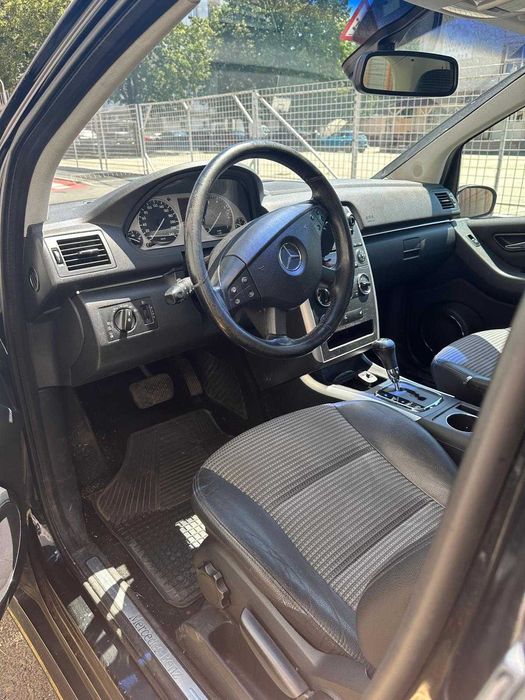 Vând Mercedes B-Klasse, 1.7 benzină, 2006, cu probleme/pt. dezmembrări