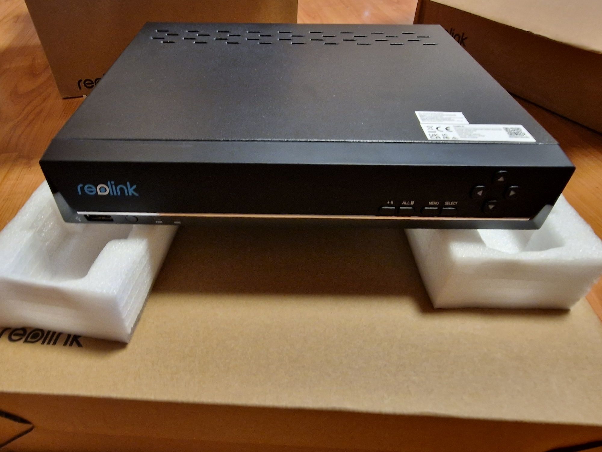 Reolink 8-канален NVR 2TB с 4 броя 12MP 4K камери – Нов комплект