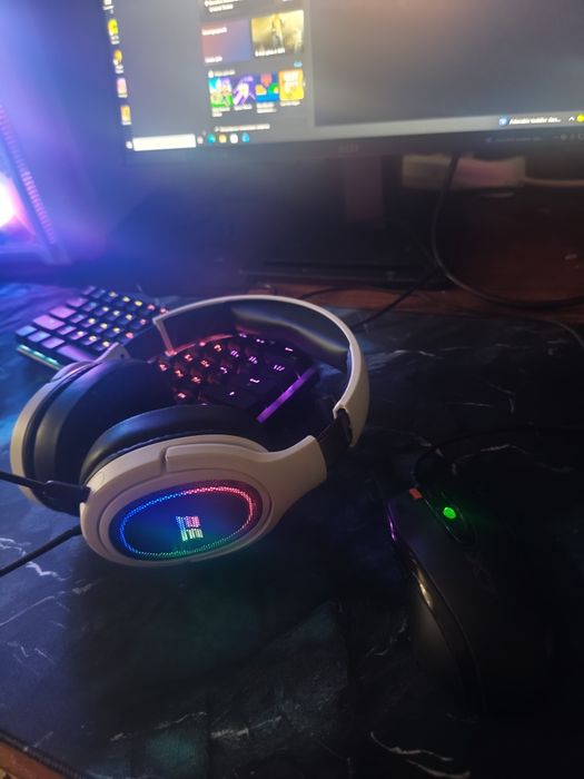 Наушники и X7 igravoy мышка SOTLAD 2/1 . Xal yeng   430 min sum