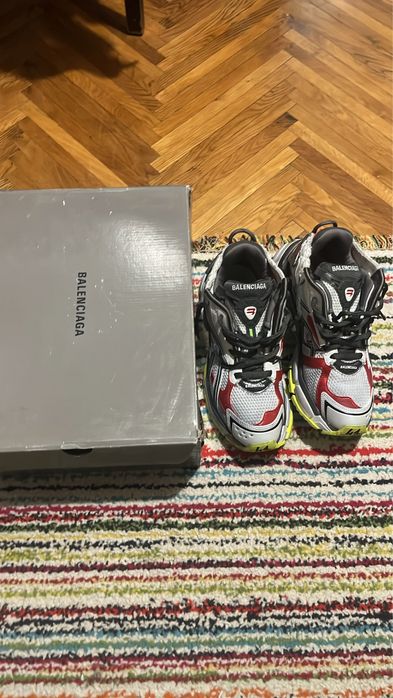 Balenciaga runners