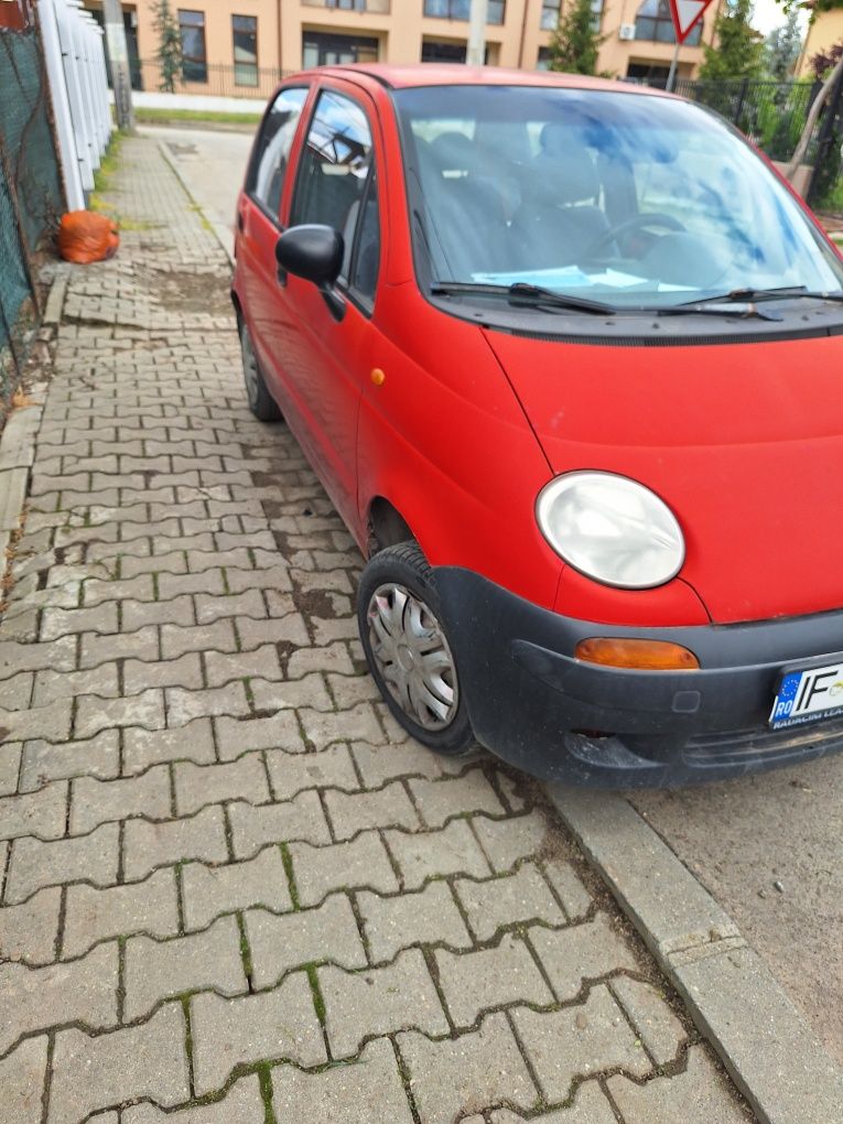 Se vinde matiz 2004