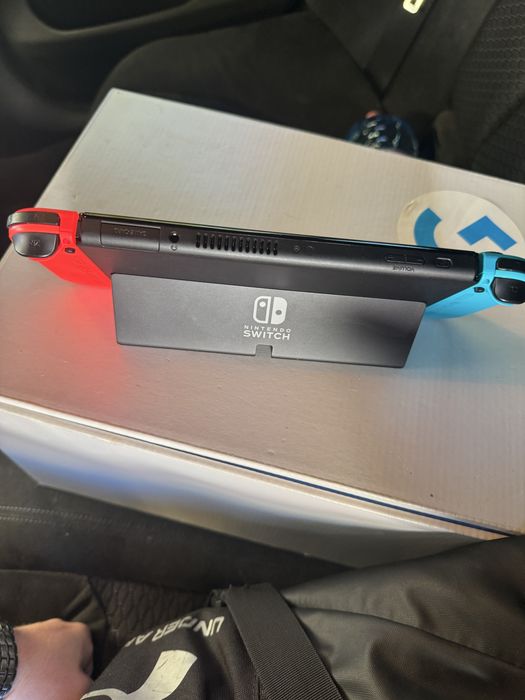 Nintendo Switch OLED imprcabil