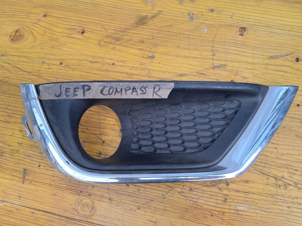 Грил решетка халоген Jeep Compass R