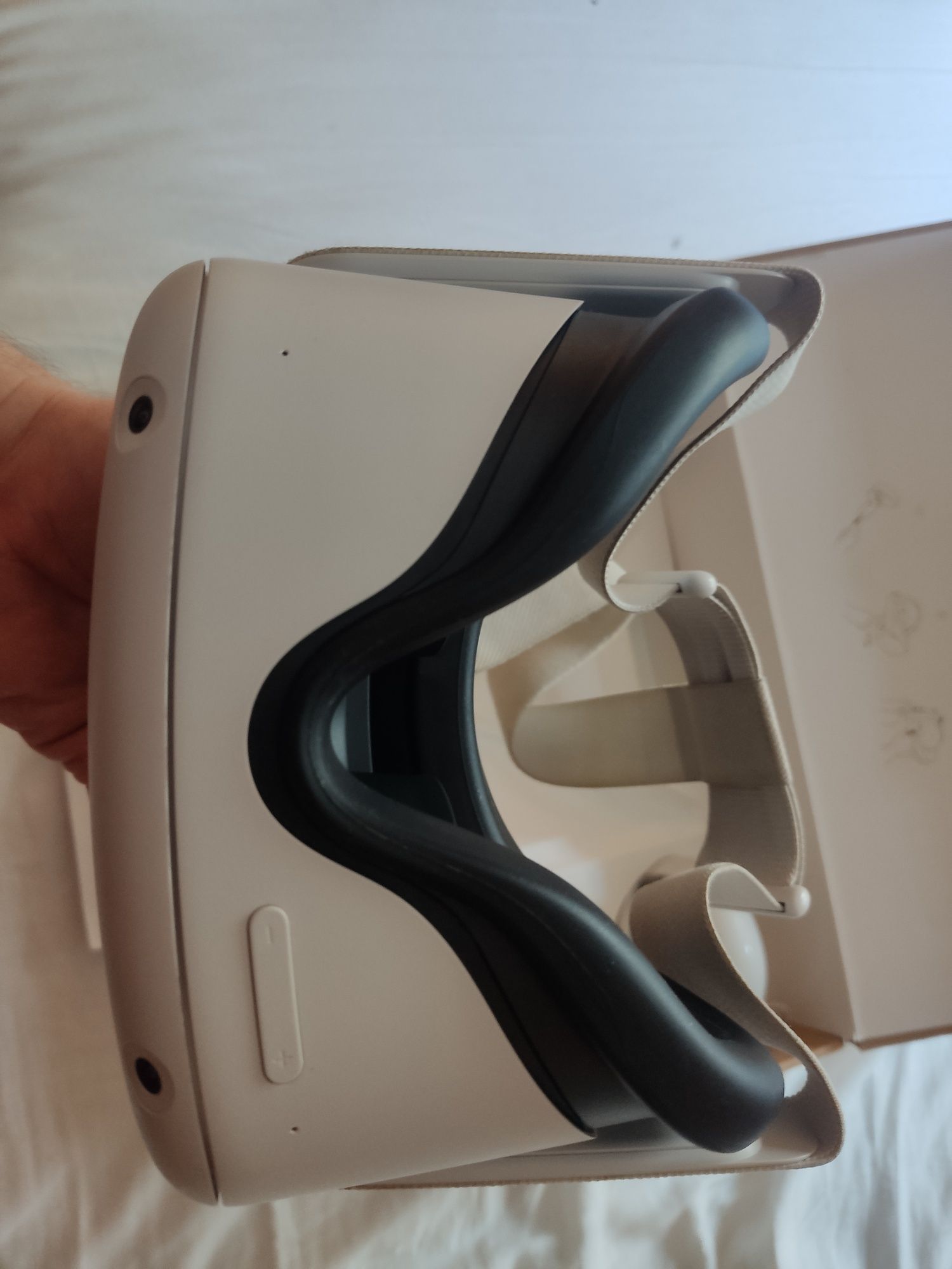 Oculus Quest 2 256GB с профил и игри