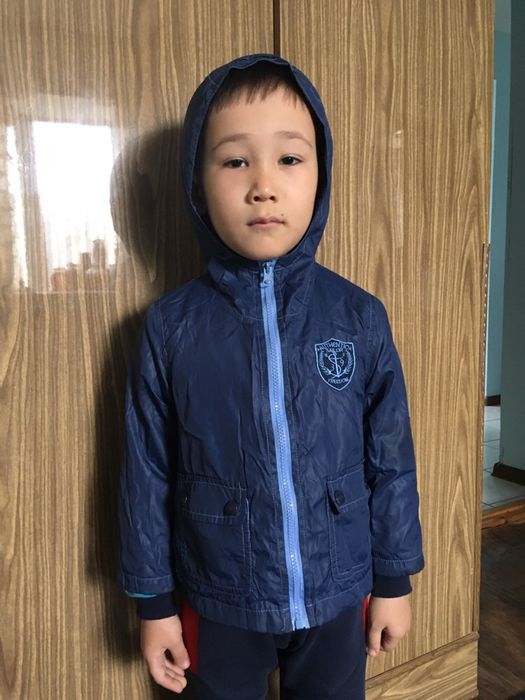 Куртки на девочку и на мальчика подайдет