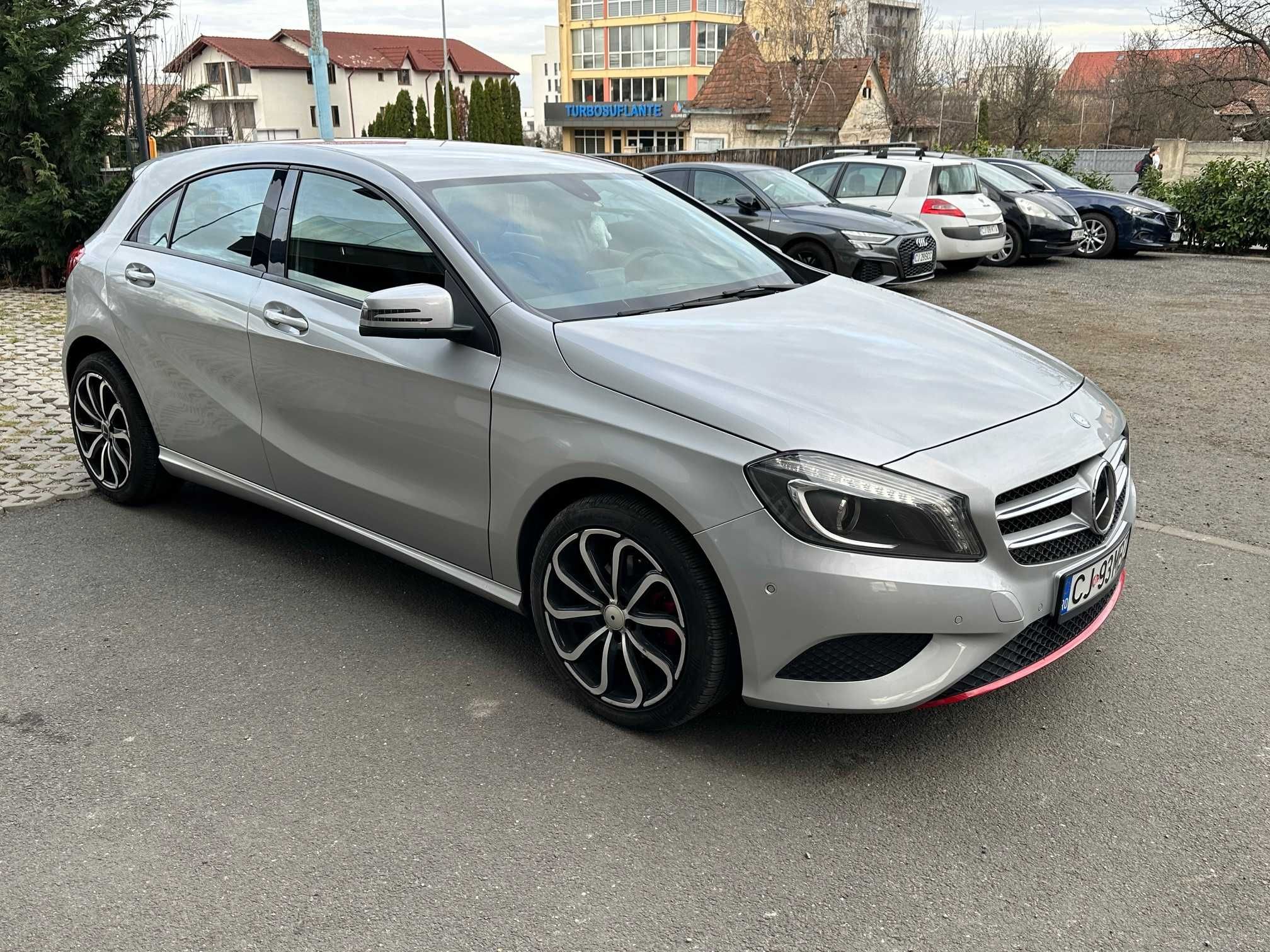 Vand Mercedes A180 benzina, cutie viteze automata 7Gtronic, 96.700 km