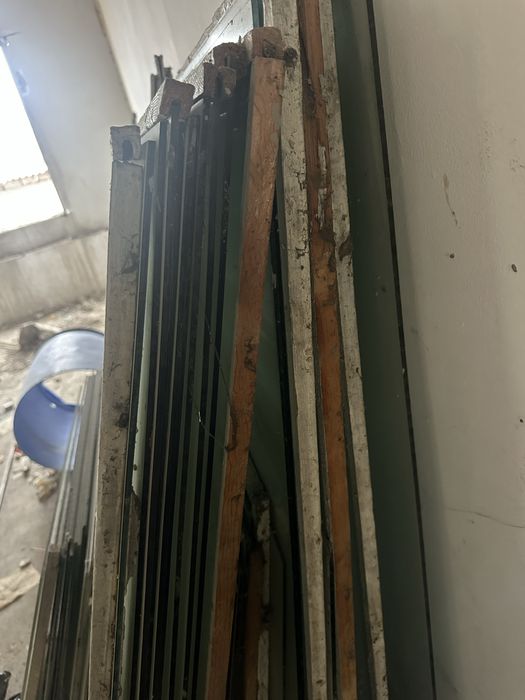 Shisha Oynalarni tekinga beraman, joylashgan joyi qorasaroyda