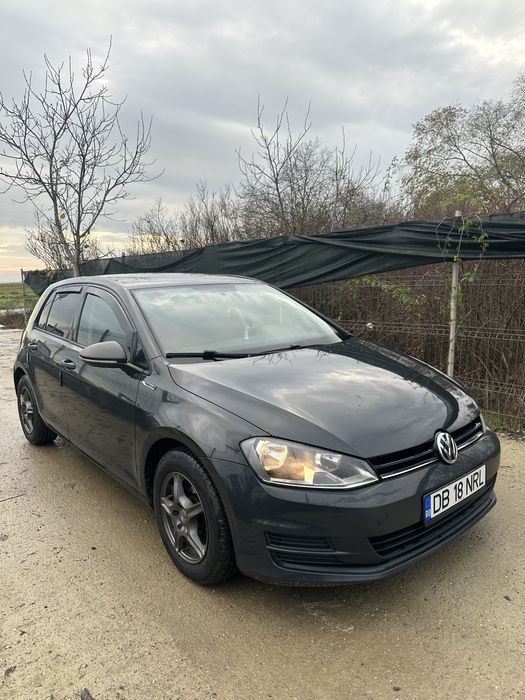Volkswagen Golf 7 2013 1.2 TSI usor avariat / lovit / avariate