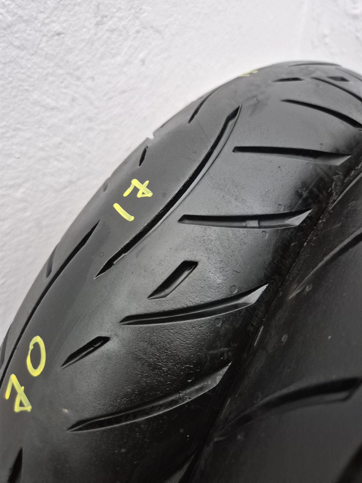 Set anvelope moto 120 70 17 cu 190 55 17 Metzeler roadtec z8