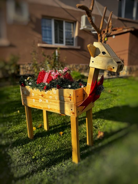 Коледен елен, докарация за коледната градина - Живият двор