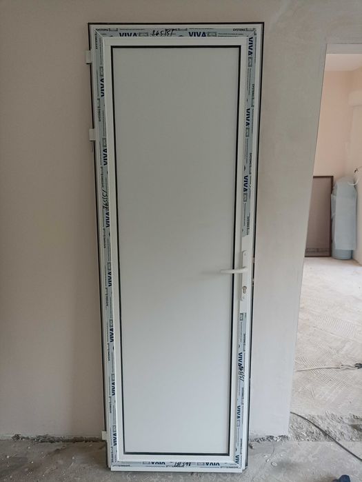 Алуминиева врата