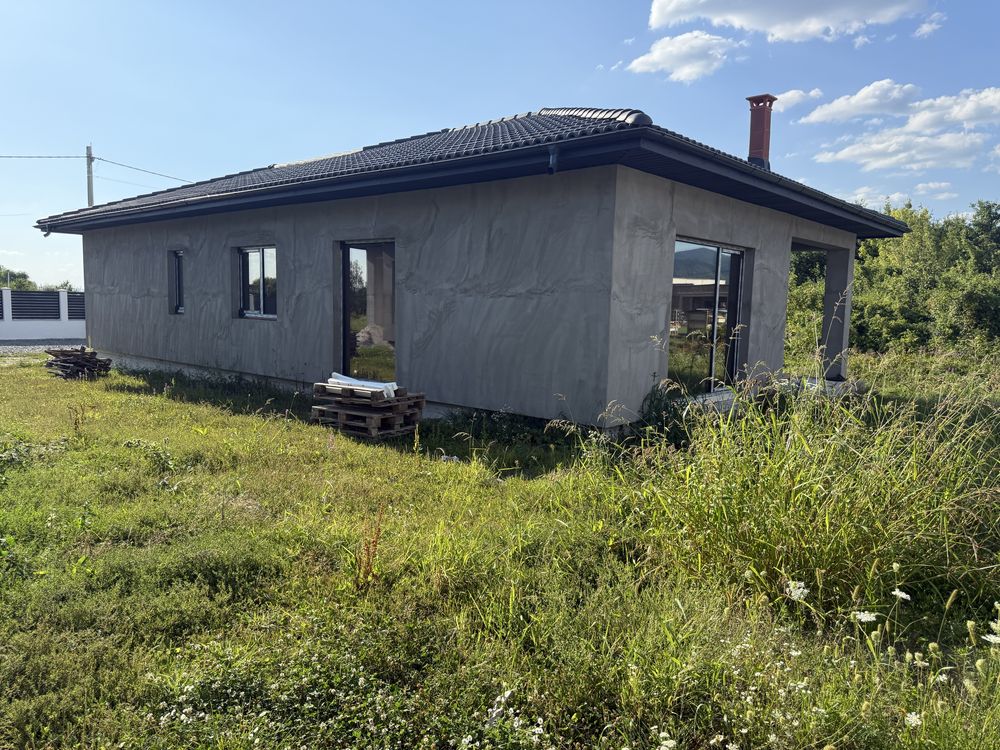 Case noi de vanzare