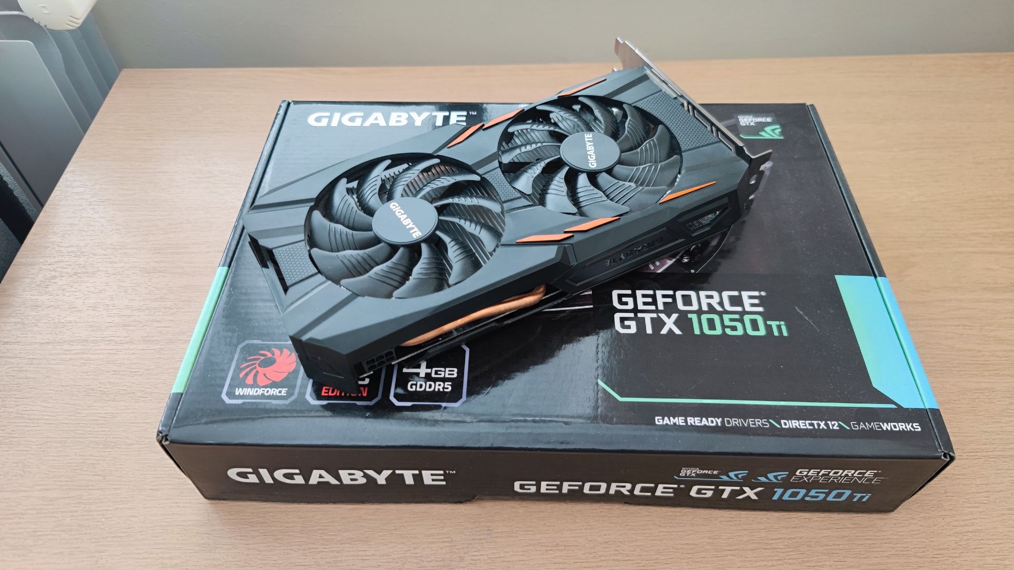 GTX 1050TI 4GB Gigabyte с оригинална кутия