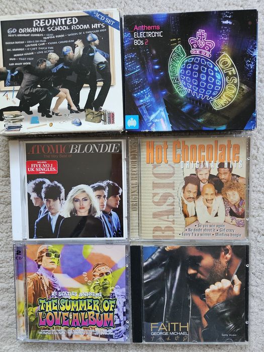 Оригинални компакт дискове от лична колекция