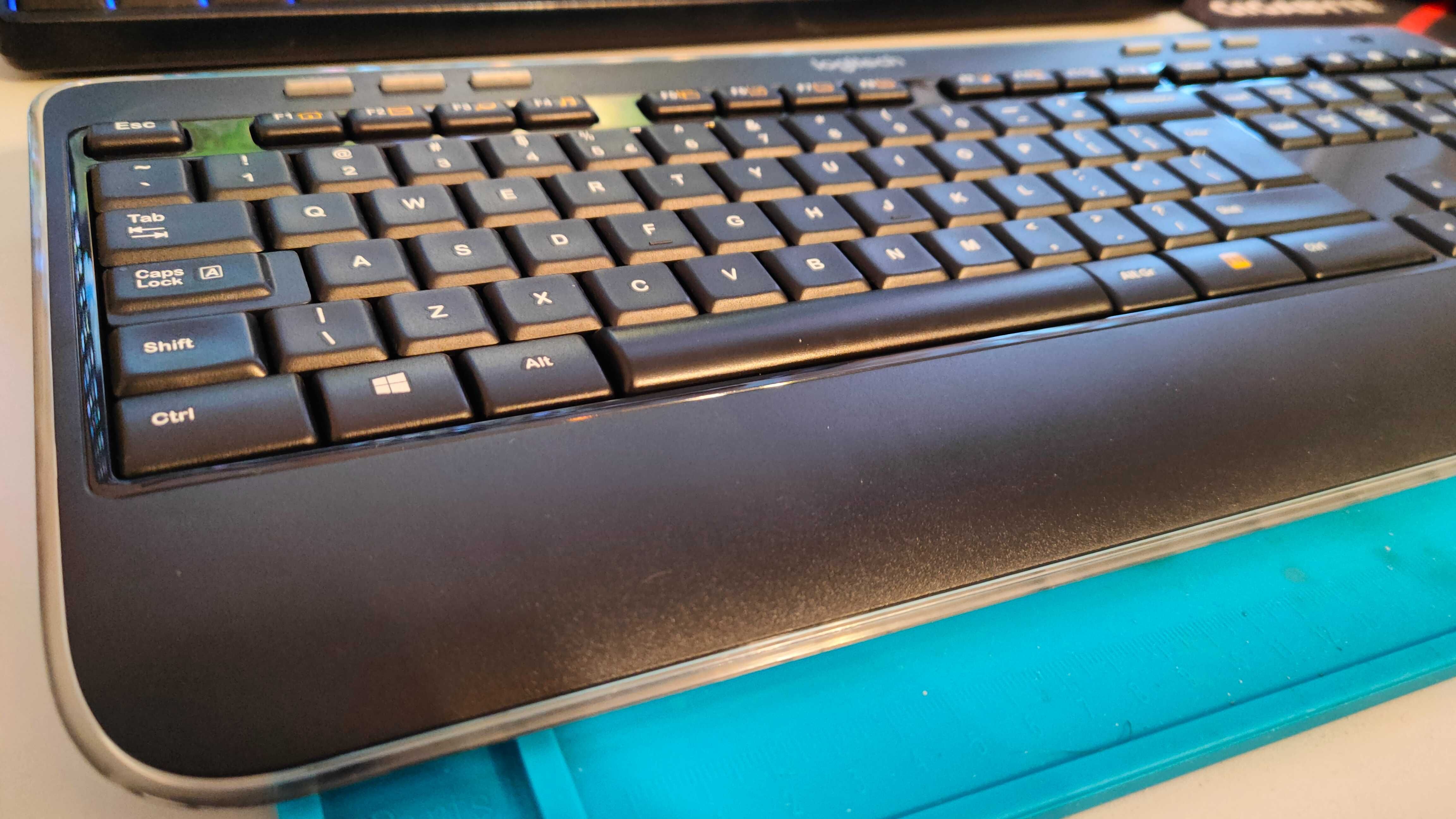 Tastatura wireless Logitech K520 Butoane multimedia