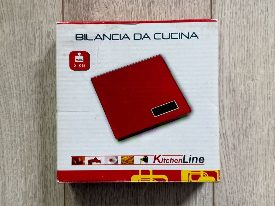 Cantar de bucatarie de precizie rosu - 2kg - merge pe orice suprafata