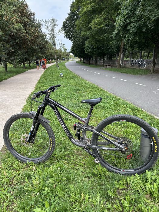 Bicicleta transition sentinel full suspension infoliata
