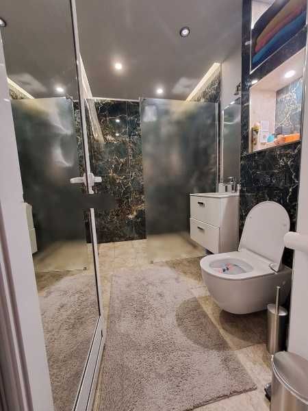 Продава се Тристаен апартамент в Пловдив, Южен - 104 кв.м за 1924 €/кв.м - Снимка #8