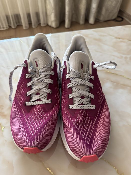 Nike маратонки топ състояние