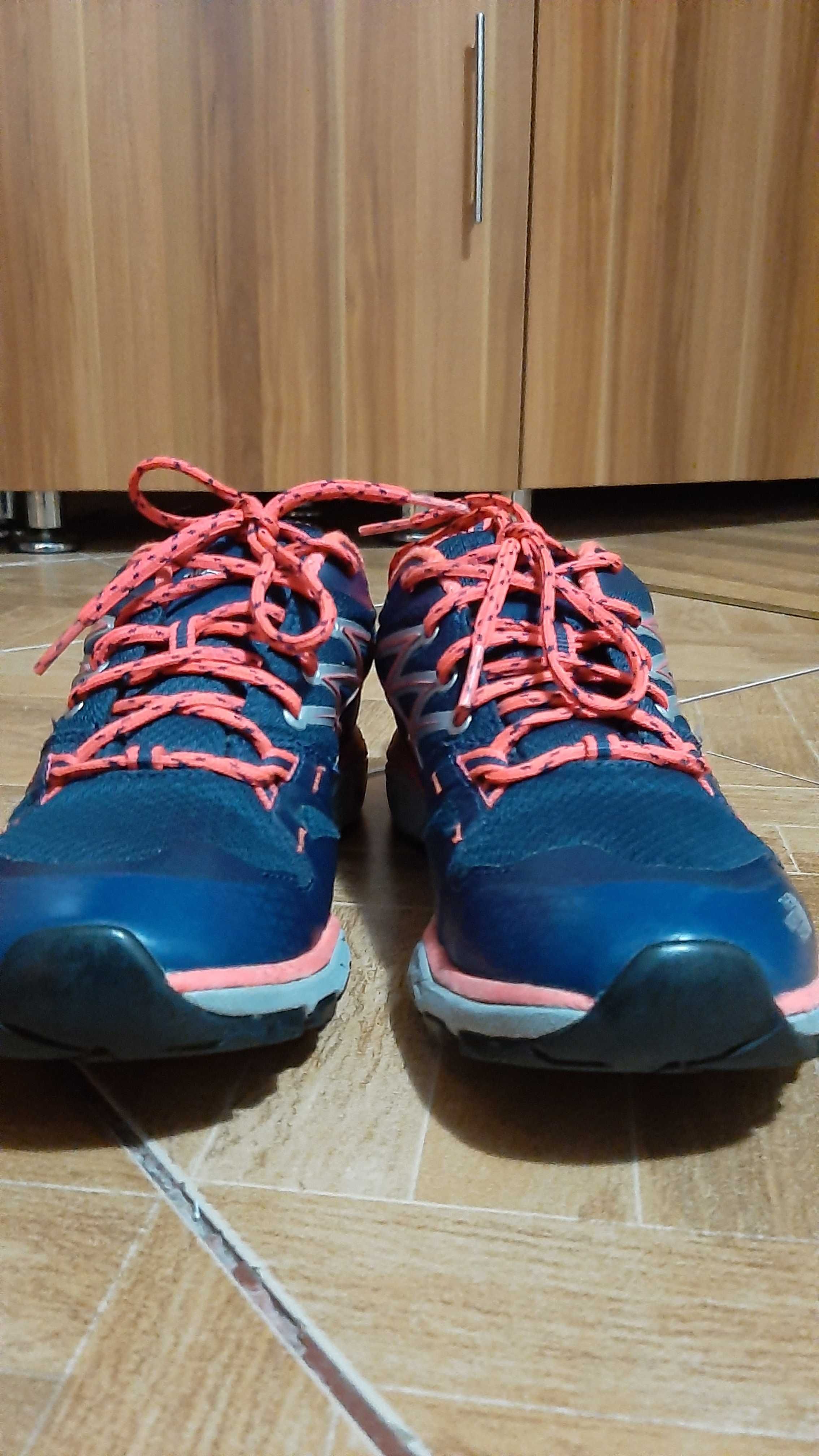 Adidasi dama north face Gtx nr 38.5