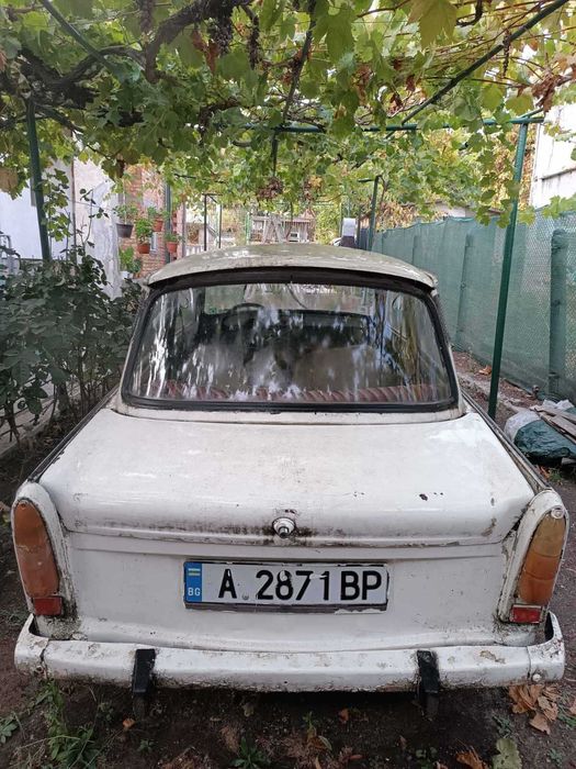 Продавам Трабант 601