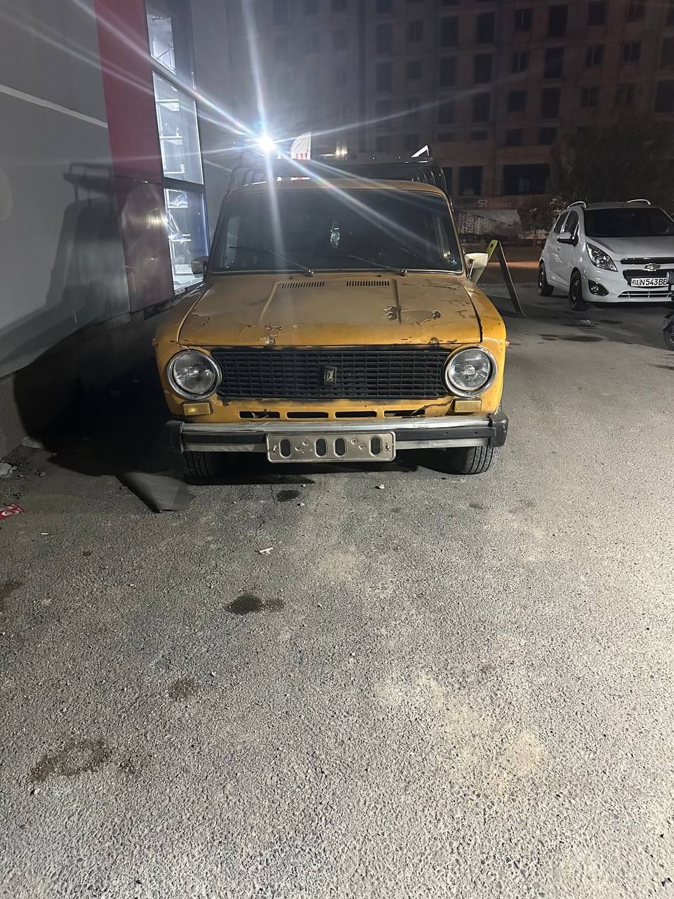 Vaz 21 02 sotiladi