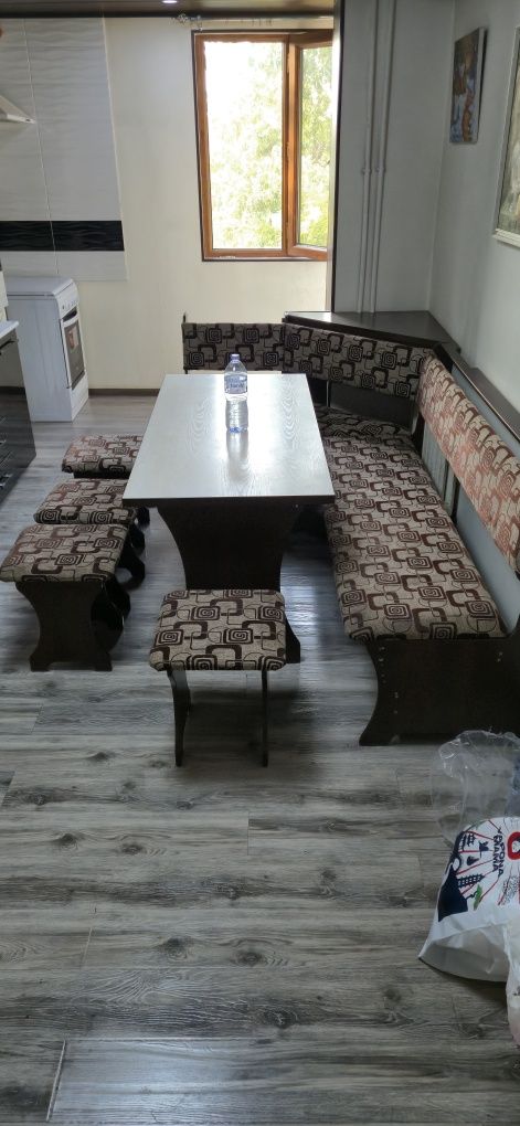Продается кухонный уголок б/у