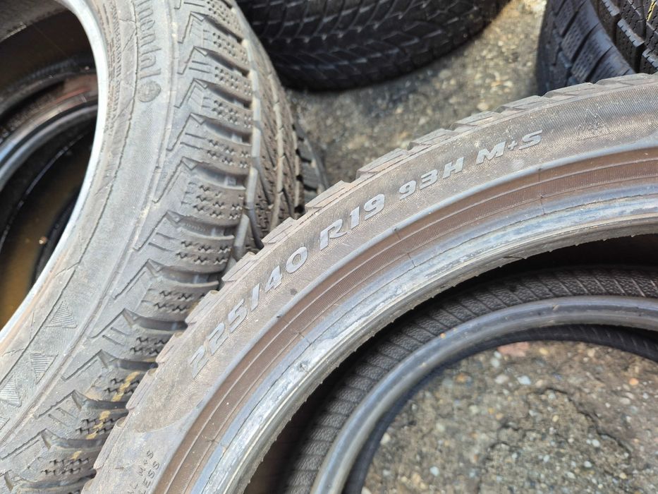 2 Anvelope de IARNA - 225/40/19 - PIRELLI - CA UNELE NOI - DOT 2021 !