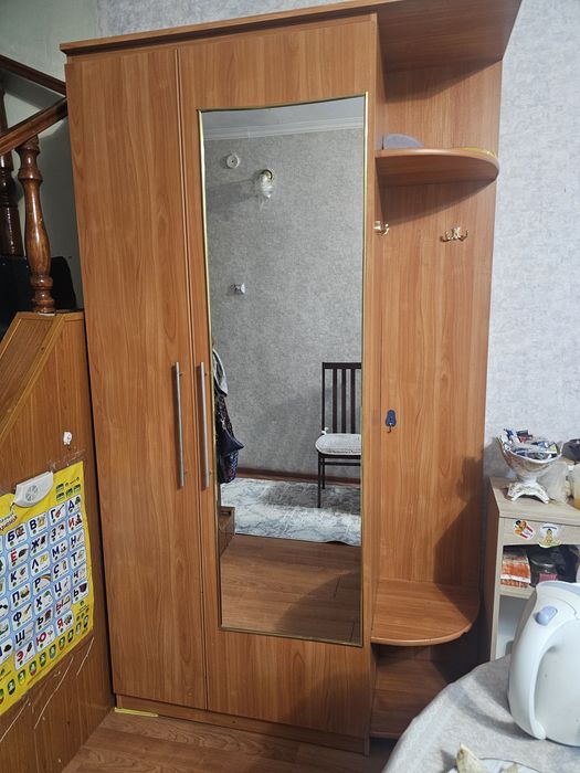 Продам прихожку дерево