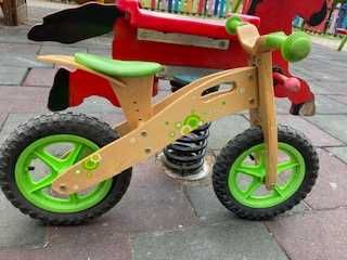 Баланс дървено колело