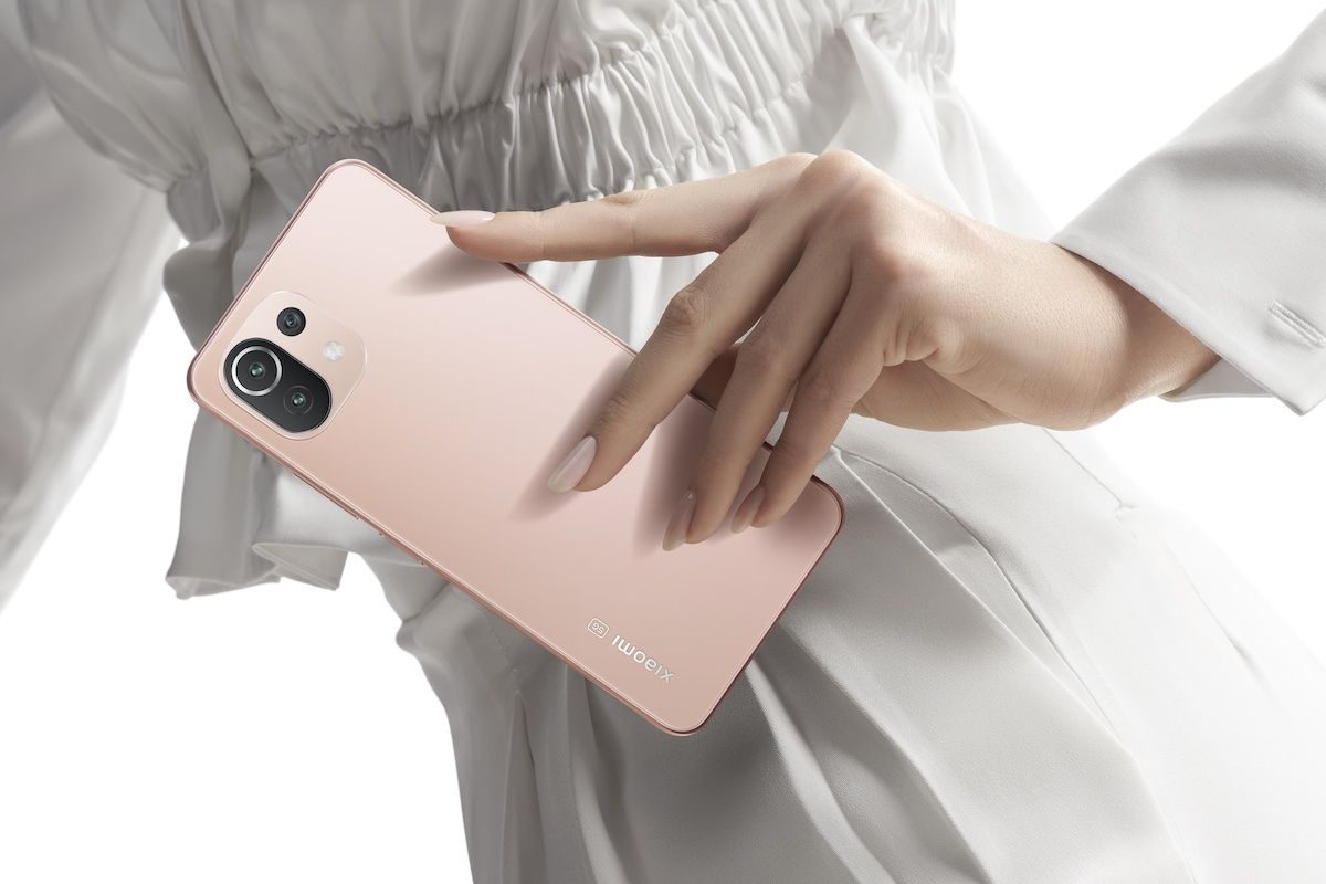 Продам Смартфон Xiaomi Mi 11 Lite 5G NE 8 ГБ/256 ГБ розовый