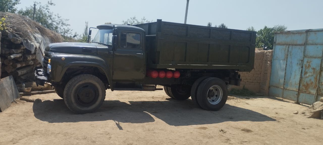 Zil 130  noldan yiĝilgan