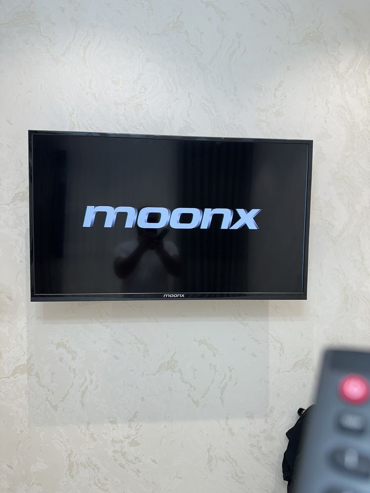 Televizor moonx 43 ekran