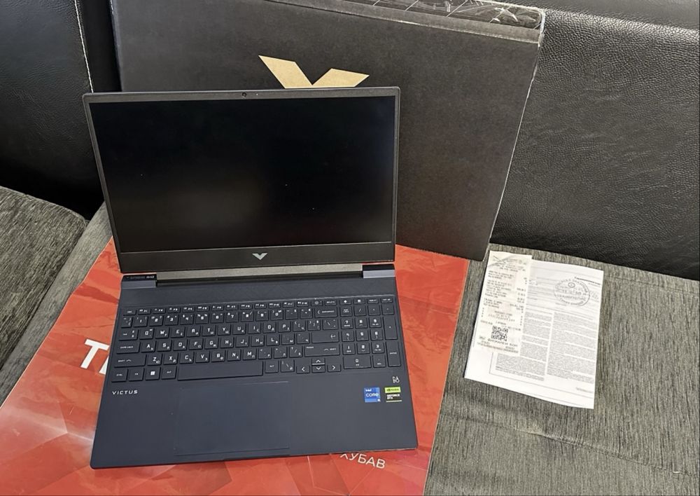 KATO HOB 512 15.6' HP Victus 8GB 15-FA0012NU Гаранция Technopolis 2025