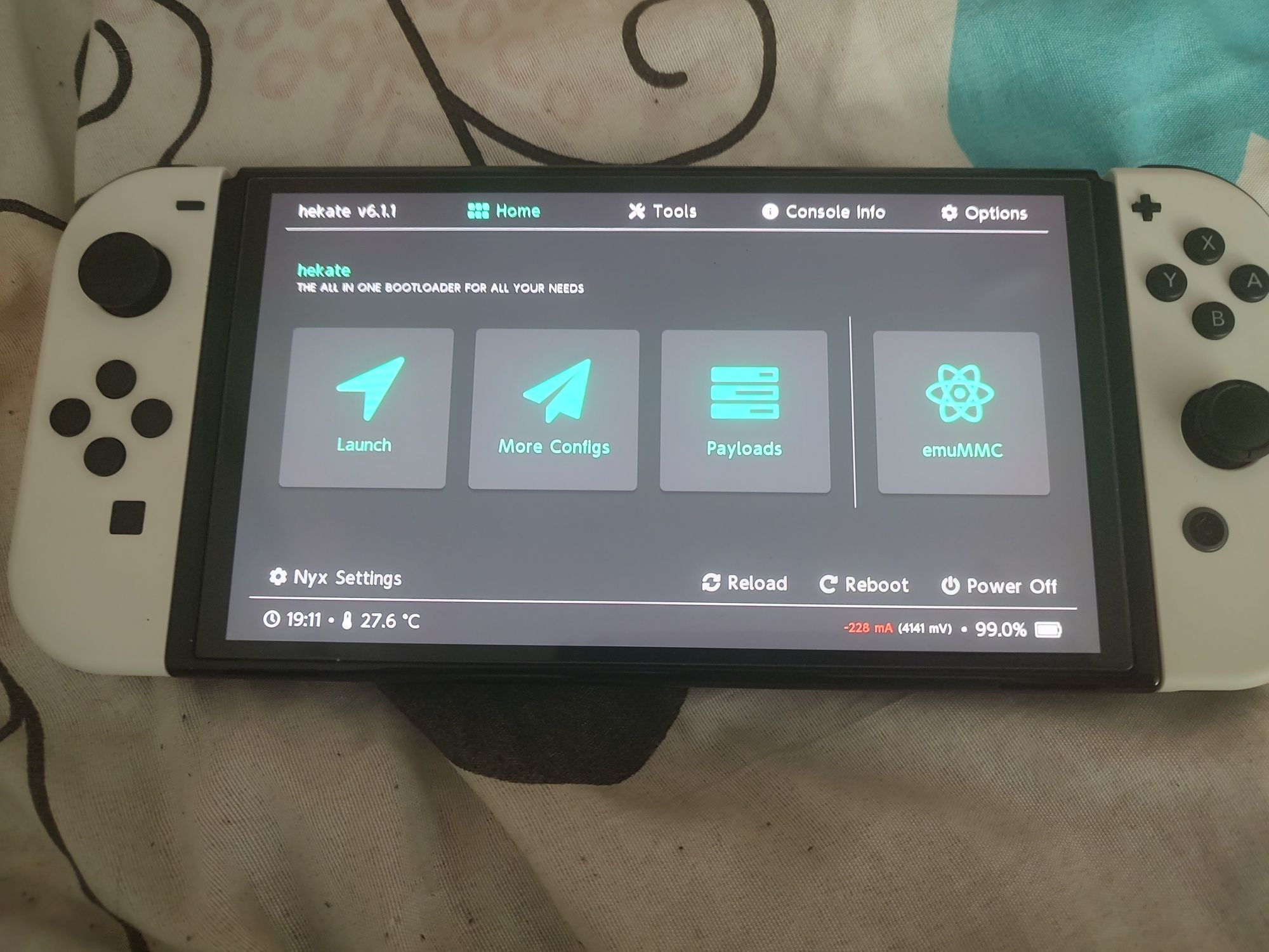 Nintendo switch oled modat, card 512GB