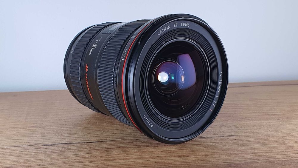 Canon 16-35mm f/2.8L