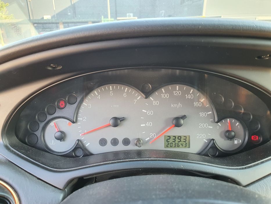 Vand sau SCHIMB Ford Focus1 1.6b 2003