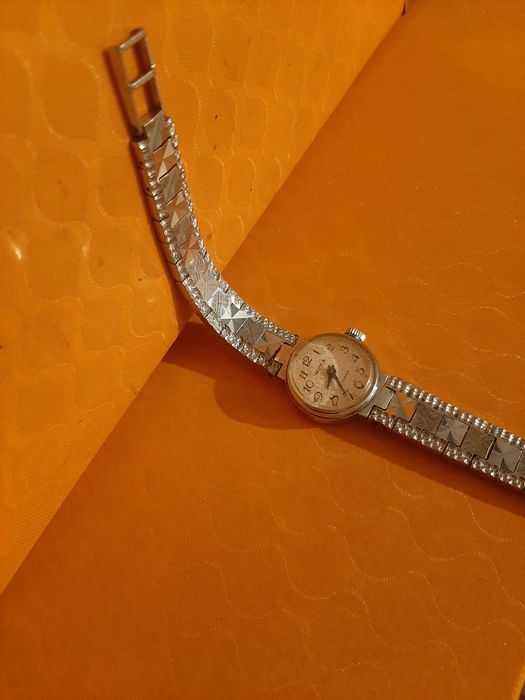 Чайка часы Женское