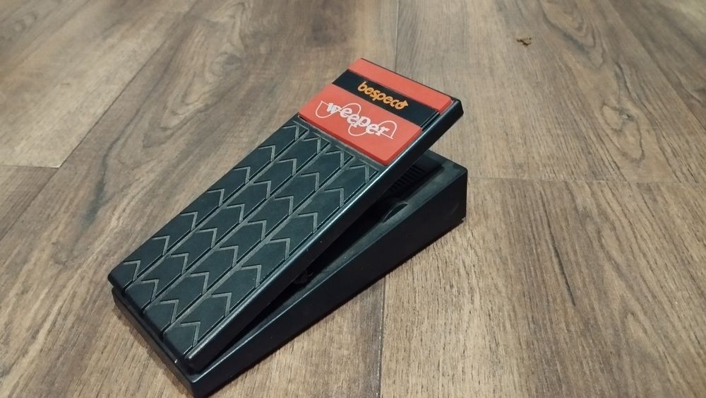 Лампов усилвател Peavey Valveking VK112 с wah педал