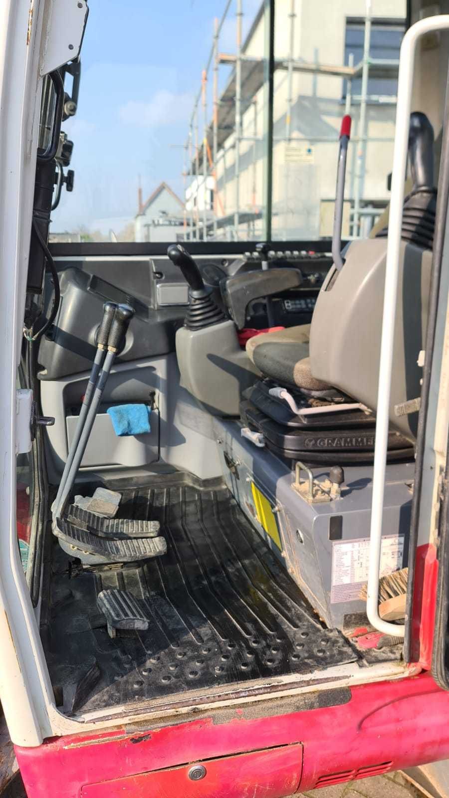 Takeuchi TB 260 an 2018 ore 2800   3 cupe si (aier conditionat)