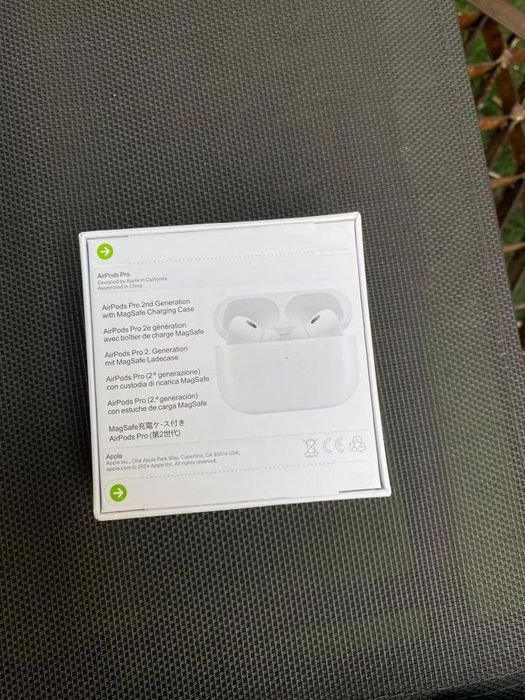 Vand Aripods 2 pro generatia 2