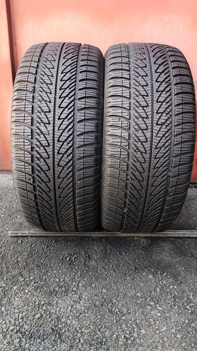 2бр. зимни гуми 235/45/17 GoodYear Ultra Grip 8 Performance