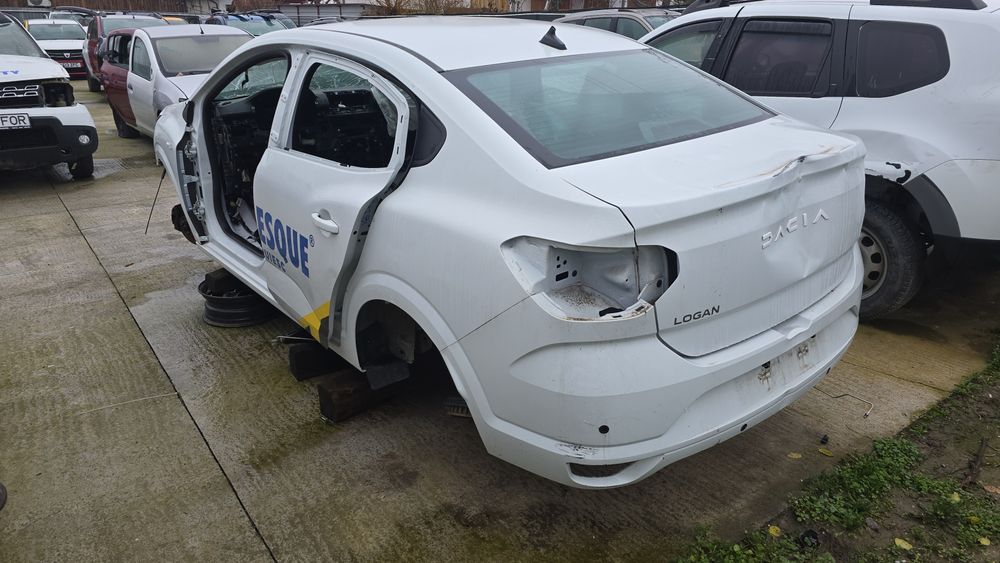 Aripa Logan 3 Fusta Parte spate Logan 2021 2025