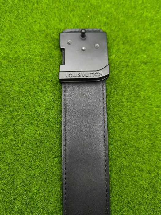 Curea Louis Vuitton neagră