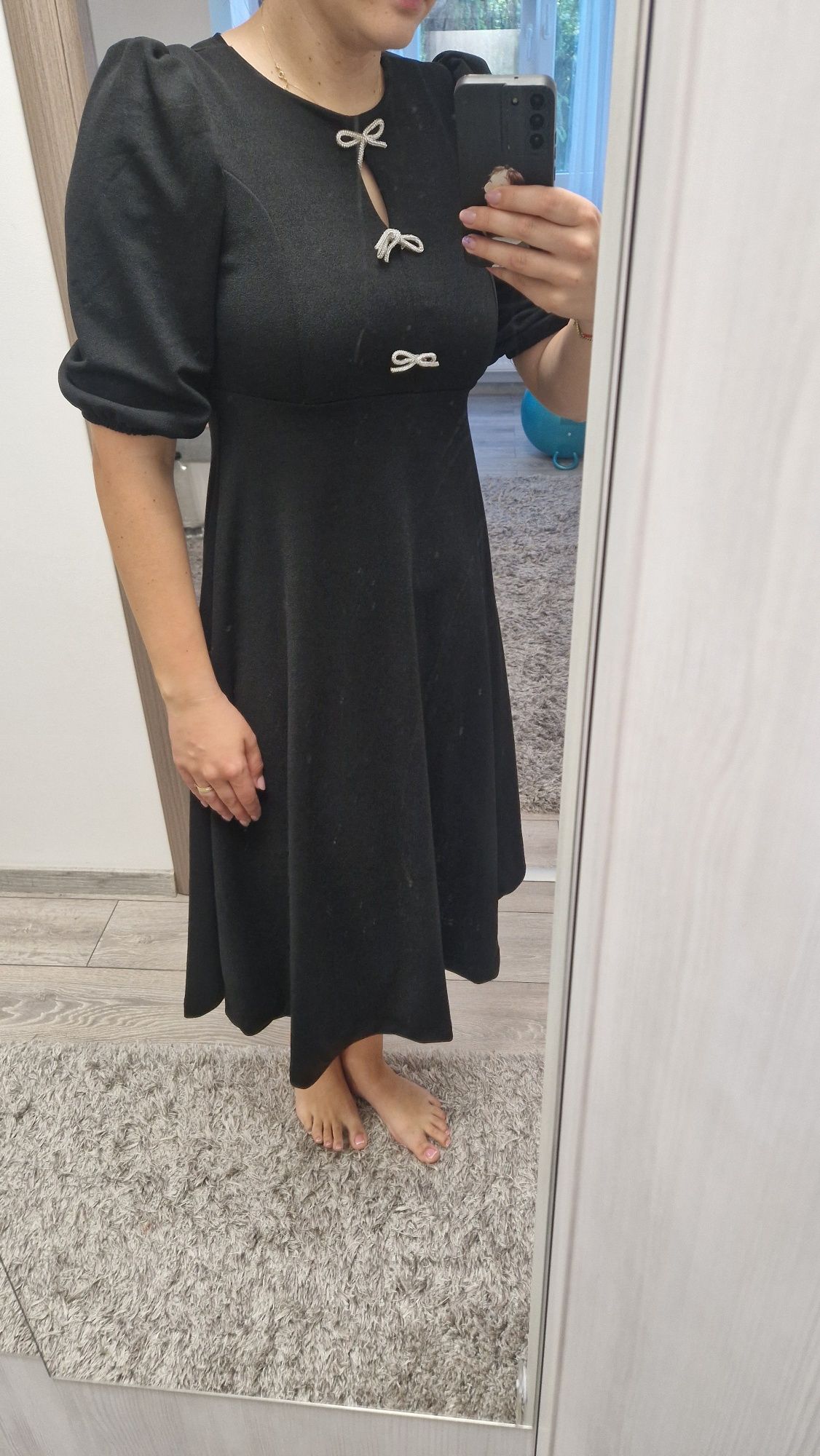 Rochie neagra noua